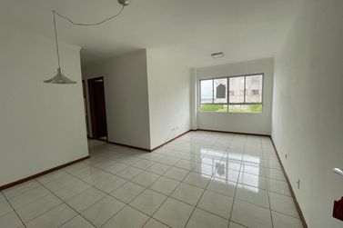 Apartamento &agrave; venda - 77m&sup2; - ZONA II