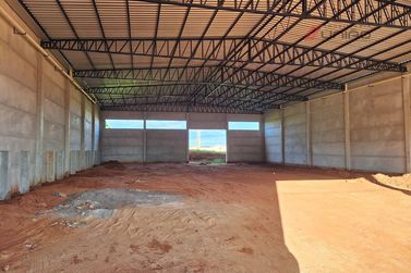 Sal&atilde;o Comercial para alugar - 700m&sup2; - Parque Comercial e Residencial T&oacute;kio
