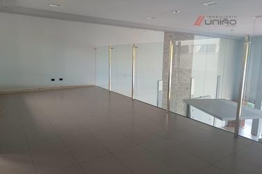 Sal&atilde;o Comercial para alugar - 336m&sup2; - Centro
