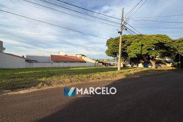 Terreno &agrave; venda - 648m&sup2; - Zona VII