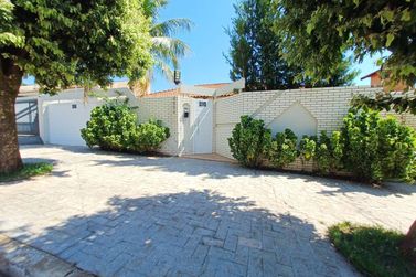 Casa &agrave; venda - 420m&sup2; - Zona I