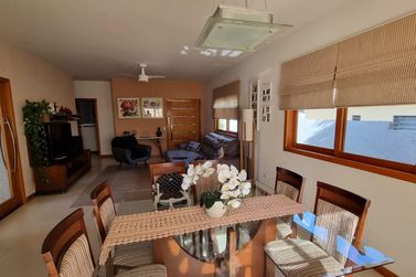 Casa &agrave; venda - 545m&sup2; - Zona VI