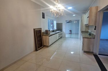 Casa &agrave; venda - 175m&sup2; - Jardim Birig&uuml;i