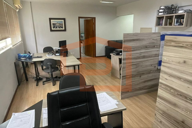 Sala Comercial &agrave; venda - 54m&sup2; - Zona I
