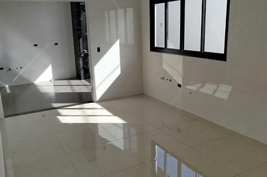 Casa &agrave; venda - 110m&sup2; - Jardim Veneza Ll