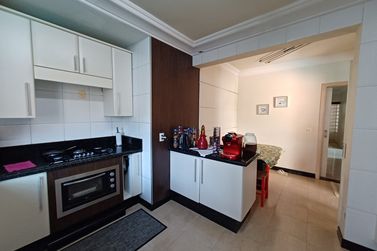 Casa &agrave; venda - 420m&sup2; - Zona I