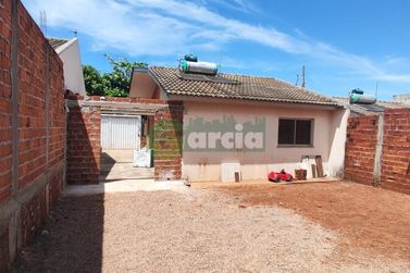 Casa &agrave; venda - 180m&sup2; - Conjunto Habitacional Sonho Meu