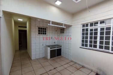 Casa &agrave; venda - 144m&sup2; - ZONA III