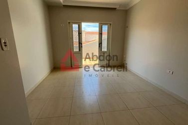 Sobrado para alugar - 267m&sup2; - Zona II