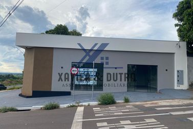 Sala Comercial &agrave; venda - 150m&sup2; - E resid&ecirc;ncia de 85m&sup2; de &aacute;rea constru&iacute;da - Esquina com a Avenida Mascaranhos de Morais