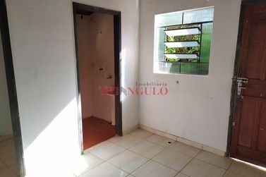 Casa para alugar - ZONA I