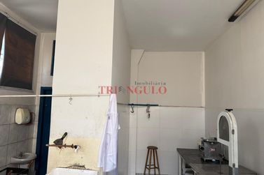 Casa &agrave; venda - 200m&sup2; - ZONA IV