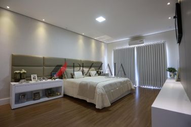 Sobrado &agrave; venda - 242m&sup2; - Zona II