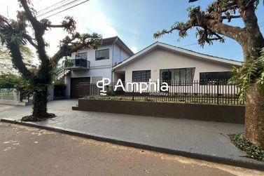 Casa &agrave; venda - 170m&sup2; - Centro