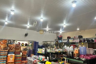 Sal&atilde;o Comercial &agrave; venda - 176m&sup2; - Zona I