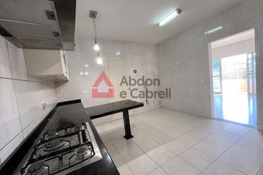 Apartamento para alugar - 130m&sup2; - Zona I