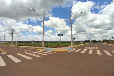 Terreno &agrave; venda - 360m&sup2; - VILA INDUSTRIAL