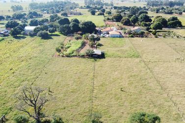 S&iacute;tio &agrave; venda - 200m&sup2; - &Aacute;rea Rural de Umuarama