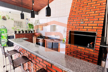 Sobrado &agrave; venda - 188m&sup2; - Zona II