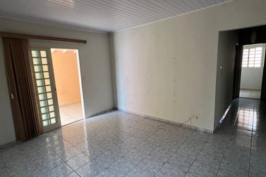 Casa para alugar - 80m&sup2; - Jardim Verde Vale