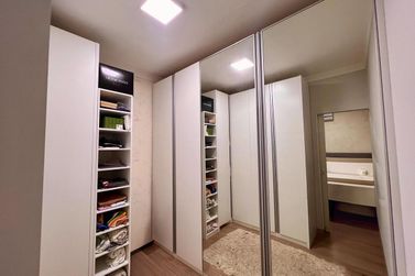 Casa &agrave; venda - Centro