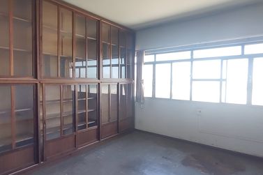 Sal&atilde;o Comercial para alugar - 150m&sup2; - Centro