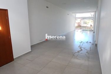 Sal&atilde;o Comercial para alugar - 70m&sup2; - Zona V