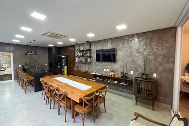 Casa &agrave; venda - 275m&sup2; - Condom&iacute;nio Royal Garden