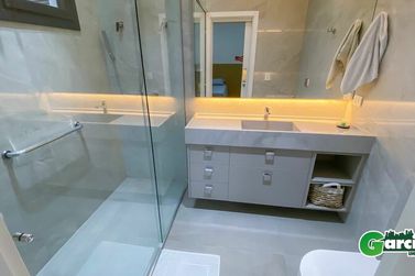 Casa &agrave; venda - 261m&sup2; - -