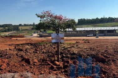 Terreno &agrave; venda - 280m&sup2; - Villa Serena Home Resort