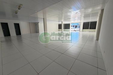 Sal&atilde;o Comercial para alugar - Zona VII