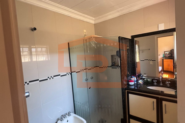 Casa &agrave; venda - 420m&sup2; - Zona I