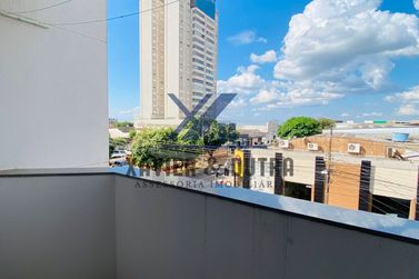 Apartamento &agrave; venda - 80m&sup2; - Zona III - Edif&iacute;cio California