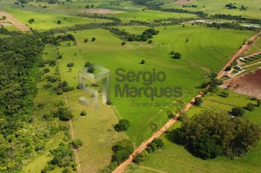 Ch&aacute;cara &agrave; venda - 20000m&sup2; - ESTRADA COLORADO