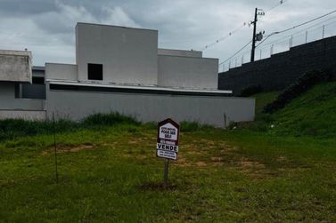 Terreno &agrave; venda - 302m&sup2; - PAYSAGE ESSENZA CONDOM&Iacute;NIO