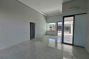 Casa &agrave; venda - 110m&sup2; - Jardim Cima