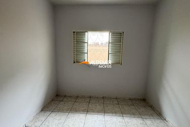 Casa para alugar - 92m&sup2; - Zona 06