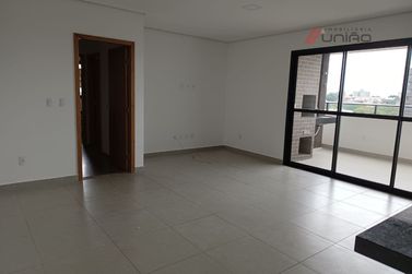Apartamento para alugar - 111m&sup2; - Zona I