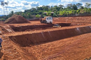 Ch&aacute;cara &agrave; venda - 5000m&sup2; - PR 323