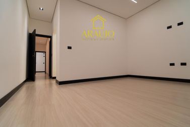 Casa &agrave; venda - 250m&sup2; - Zona VII