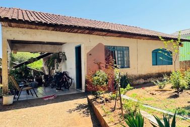 Casa &agrave; venda - 100m&sup2; - Zona V