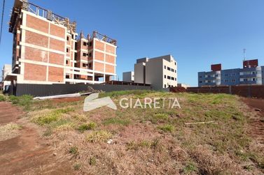 Terreno &agrave; venda - 450m&sup2; - VILA BECKER
