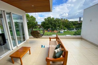 Sobrado &agrave; venda - 260m&sup2; - Jardim Alphavile
