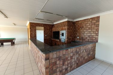 Sal&atilde;o Comercial para alugar - 185m&sup2; - ZONA I