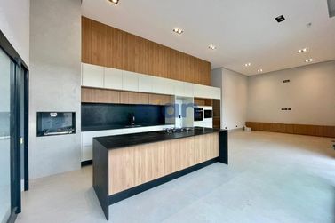 Casa &agrave; venda - 364m&sup2; - Portal Das &Aacute;guas