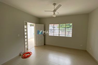 Casa &agrave; venda - 131m&sup2; - Jardim Primavera