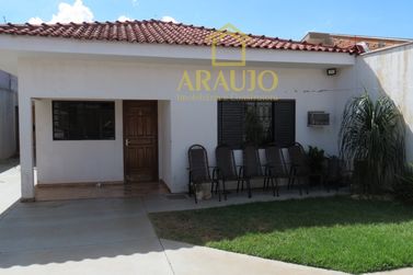 Casa &agrave; venda - 150m&sup2; - Jardim Tropical