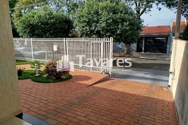 Casa &agrave; venda - 174m&sup2; - Parque San Remo I