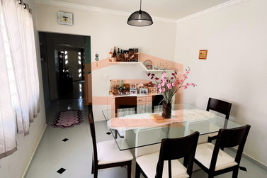 Sobrado &agrave; venda - 188m&sup2; - Zona II