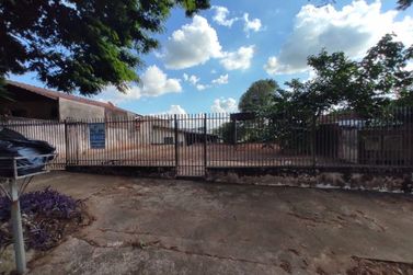 Casa &agrave; venda - Zona V